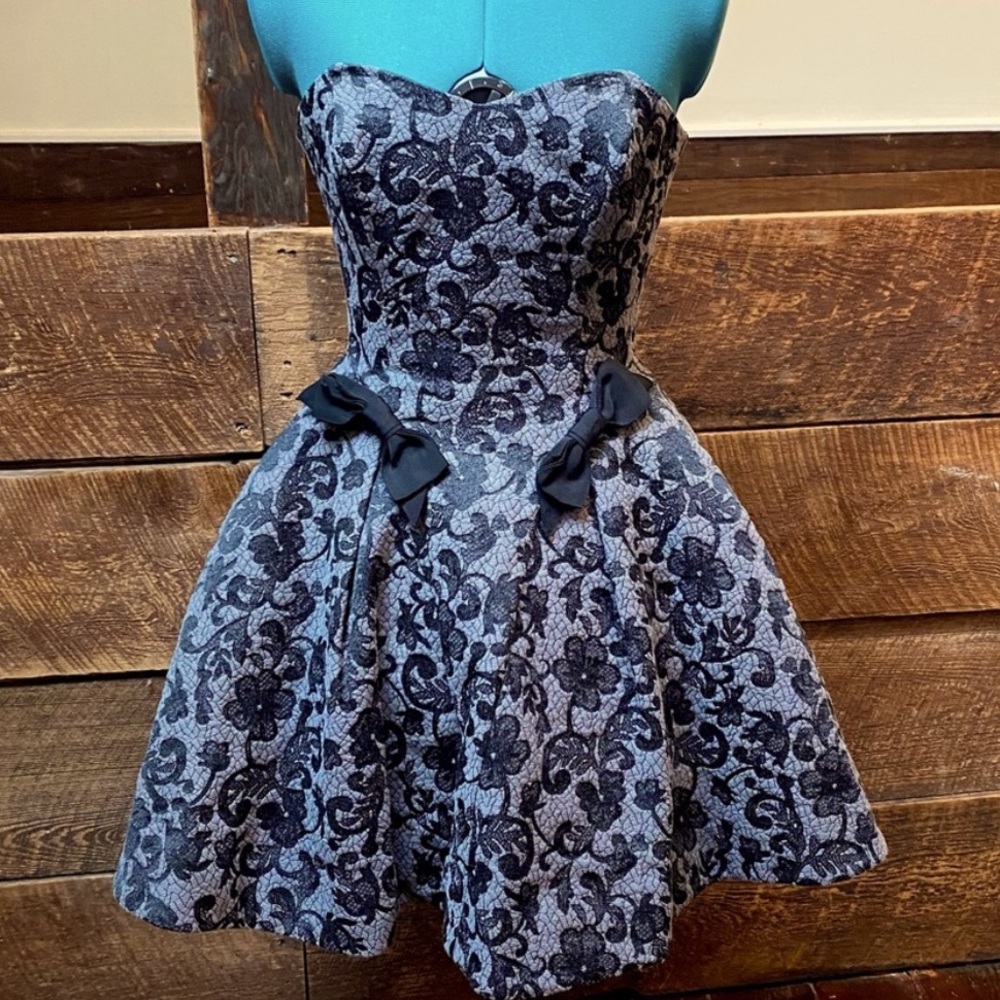 Betsy Johnson Full Skirted Brocade Strapless Mini Gown